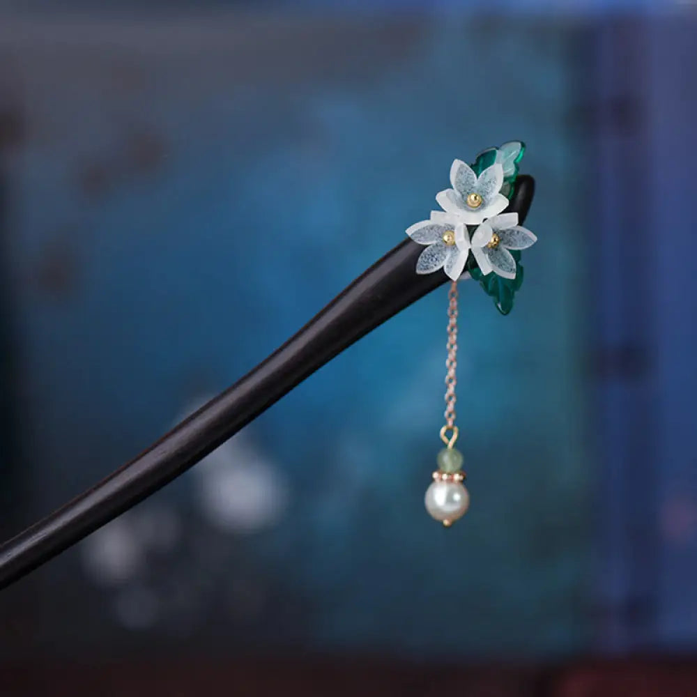 BWOOOH Lily Of The Valley Pearl Tassel Wood Hairpin