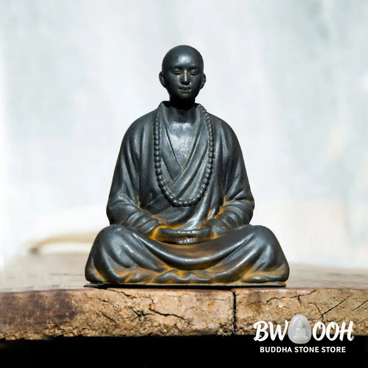 BWOOOH resin Buddha statue - Meditating Praying Monk Iron Powder