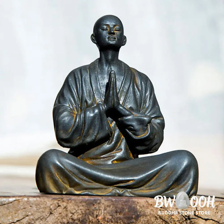 BWOOOH resin Buddha statue - Meditating Praying Monk Iron Powder