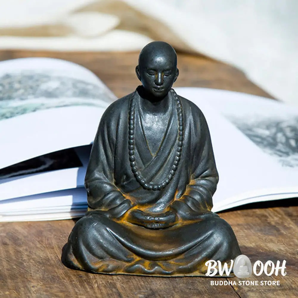 BWOOOH resin Buddha statue - Meditating Praying Monk Iron Powder