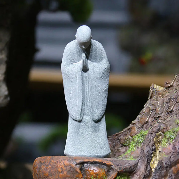 BWOOOH Meditation Buddha Monk Serenity Home Decoration - One-handed Buddha 8*7*18cm - Decorations