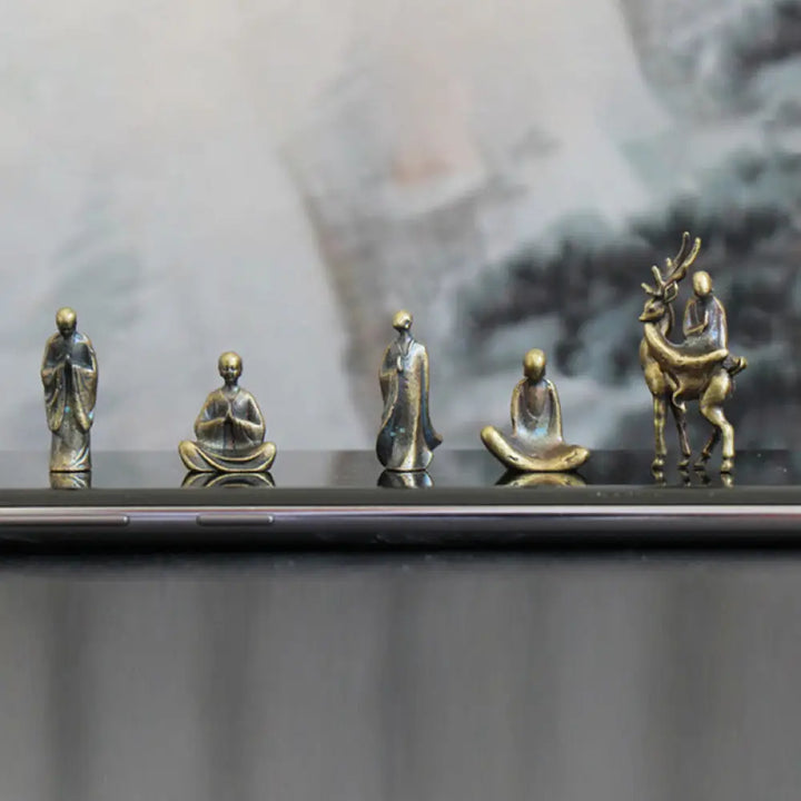 BWOOOH Mini Meditation Buddha Metal Monk Serenity Home Decoration - Mini 5 Buddha Statues + Pine Tree