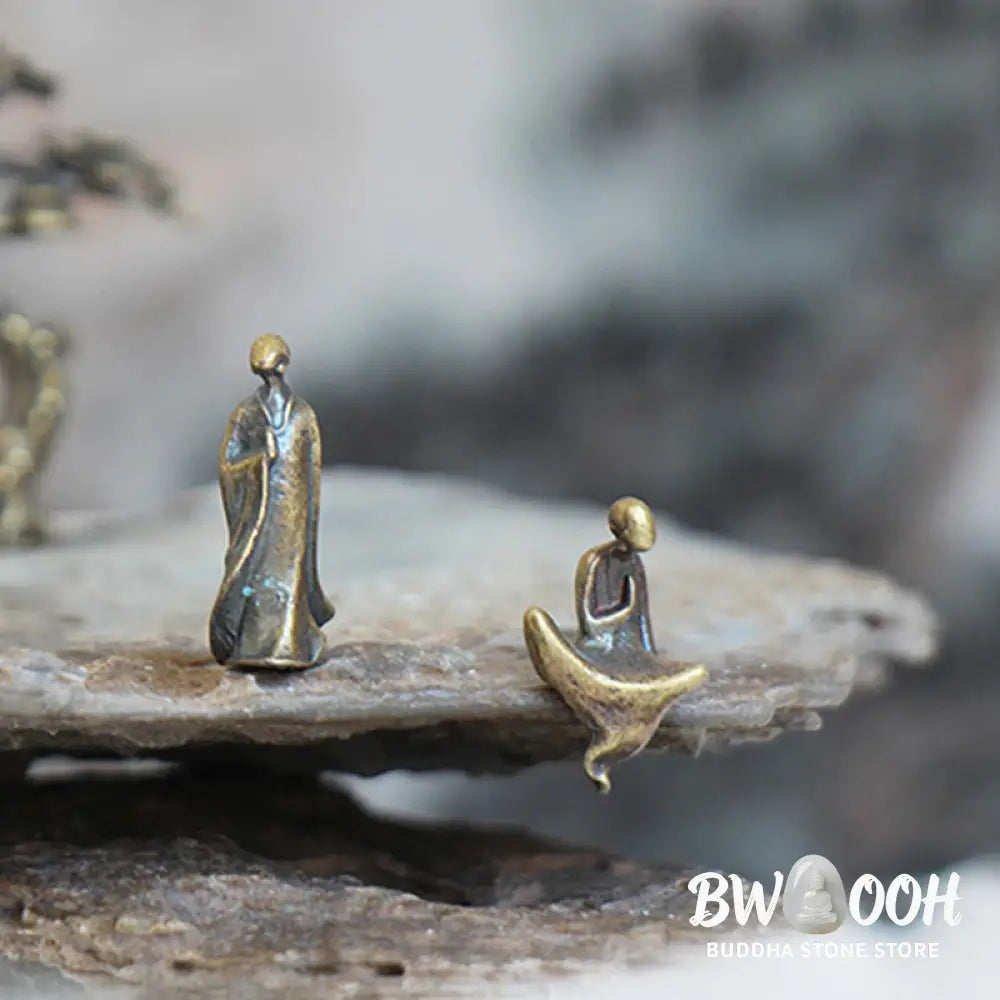 BWOOOH Mini Meditation Buddha Metal Monk Serenity Home Decoration - Mini 5 Buddha Statues + Pine Tree