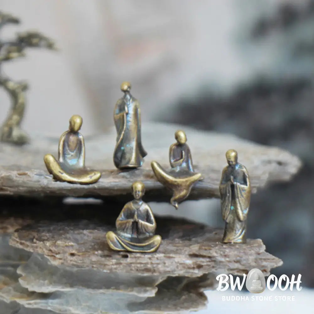BWOOOH Mini Meditation Buddha Metal Monk Serenity Home Decoration - Mini 5 Buddha Statues + Pine Tree