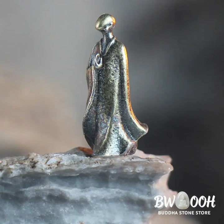 BWOOOH Mini Meditation Buddha Metal Monk Serenity Home Decoration - Mini 5 Buddha Statues + Pine Tree