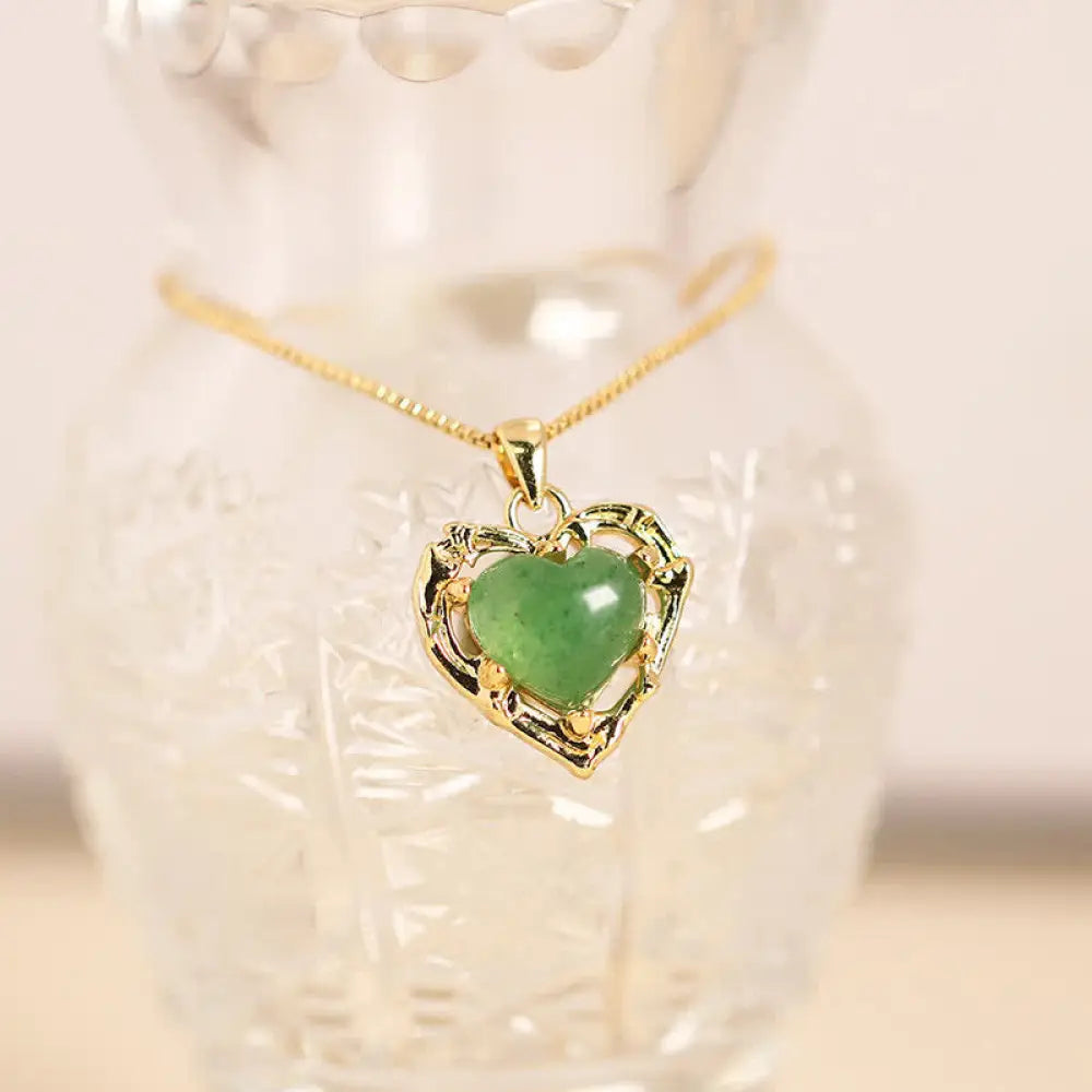 Buddha Stones Natural Amethyst Crystal Inlay Heart Shape Balance Necklace - Natural Green Strawberry Quartz(Color May