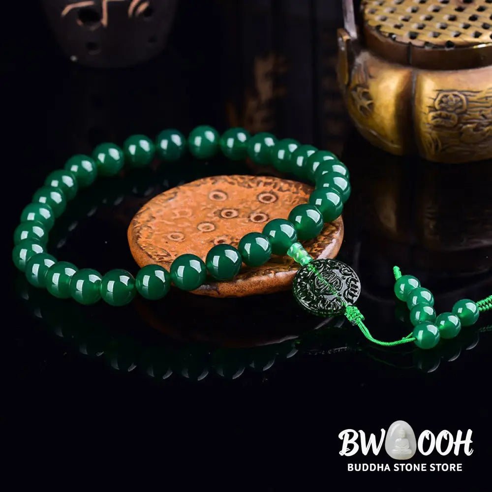 BWOOOH Natural Green Agate Wrist Mala with polished 12mm/14mm beads on elastic string, symbolizing courage and success. Manifestation Pocket Mala suitable for wrist (15-20cm) or car decoration, emitting positive energy and spiritual balance. - View 4
