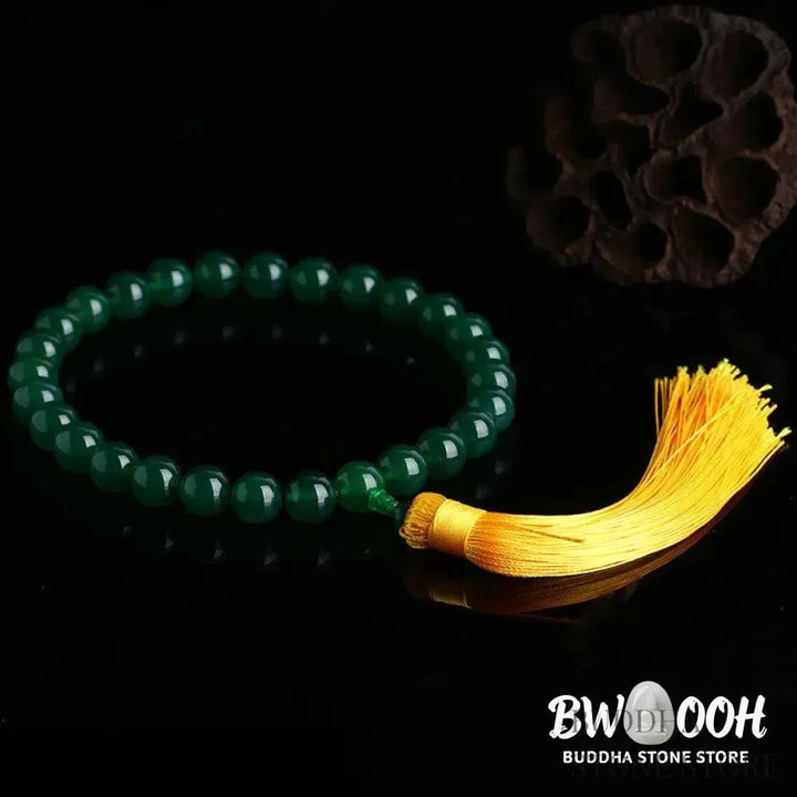BWOOOH Natural Green Agate Wrist Mala with Power Tassels, featuring polished 10mm, 12mm, or 14mm beads. A versatile pocket mala and car decoration for spiritual balance and success. - View 6