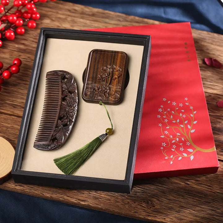 Buddha Stones Natural Green Sandalwood Rosewood Lotus Flower Peacock Butterfly Engraved Soothing Comb - Chacate Preto