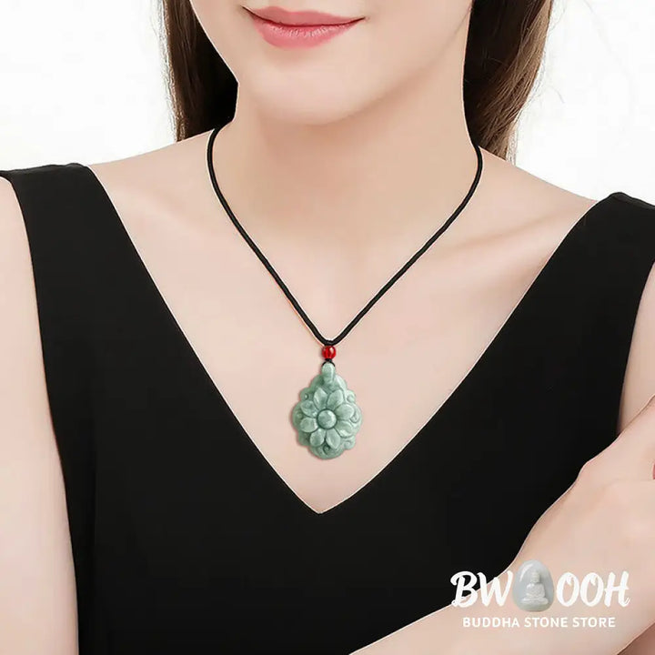 Buddha Stones Natural Jade Kalanchoe blossfeldiana Flower Pattern Luck Necklace Pendant - BWOOOH