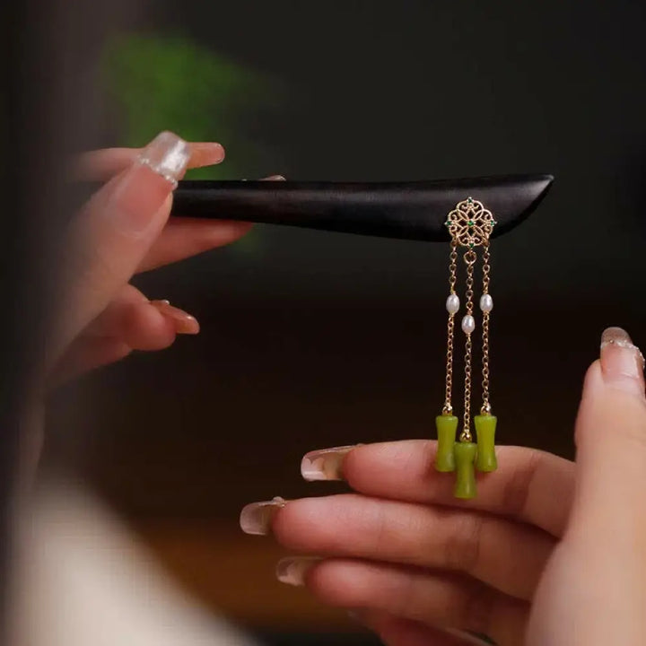 BWOOOH Natural Peridot Ebony Wood Love Tassels Hairpin