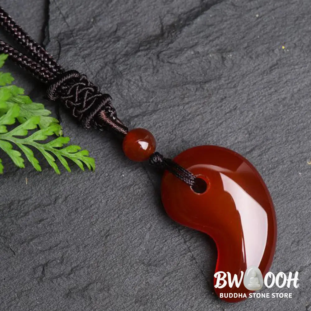 Buddha Stones Red Agate Green Agate Moon Pattern Confidence Calm Necklace - BWOOOH - Necklaces &amp; Pendants