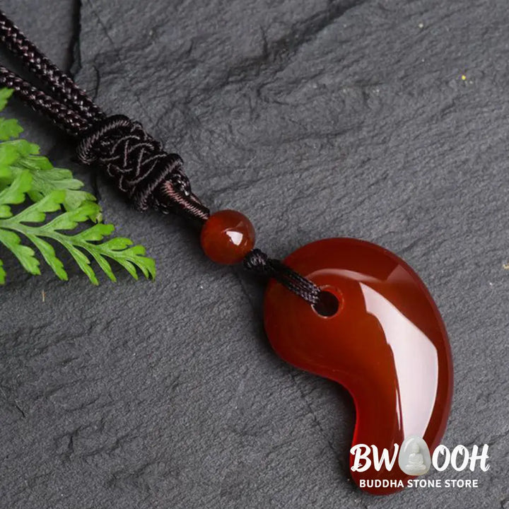 Buddha Stones Red Agate Green Agate Moon Pattern Confidence Calm Necklace - BWOOOH - Necklaces &amp; Pendants