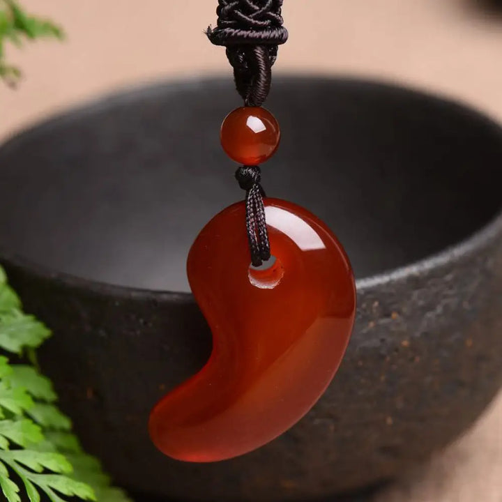Buddha Stones Red Agate Green Agate Moon Pattern Confidence Calm Necklace - BWOOOH - Red Agate - Necklaces &amp; Pendants
