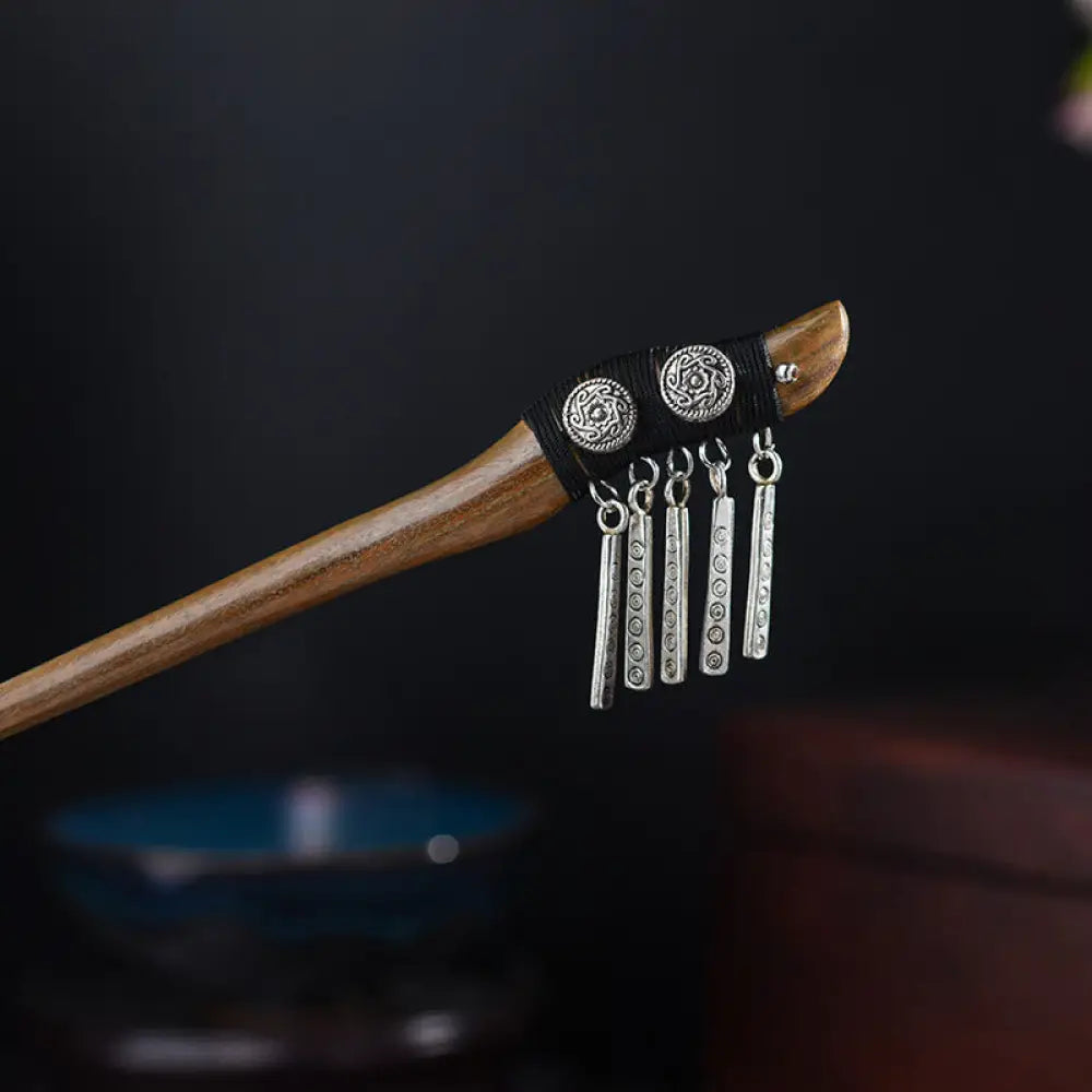 BWOOOH Silver Tassel Green Sandalwood Soothing Hairpin