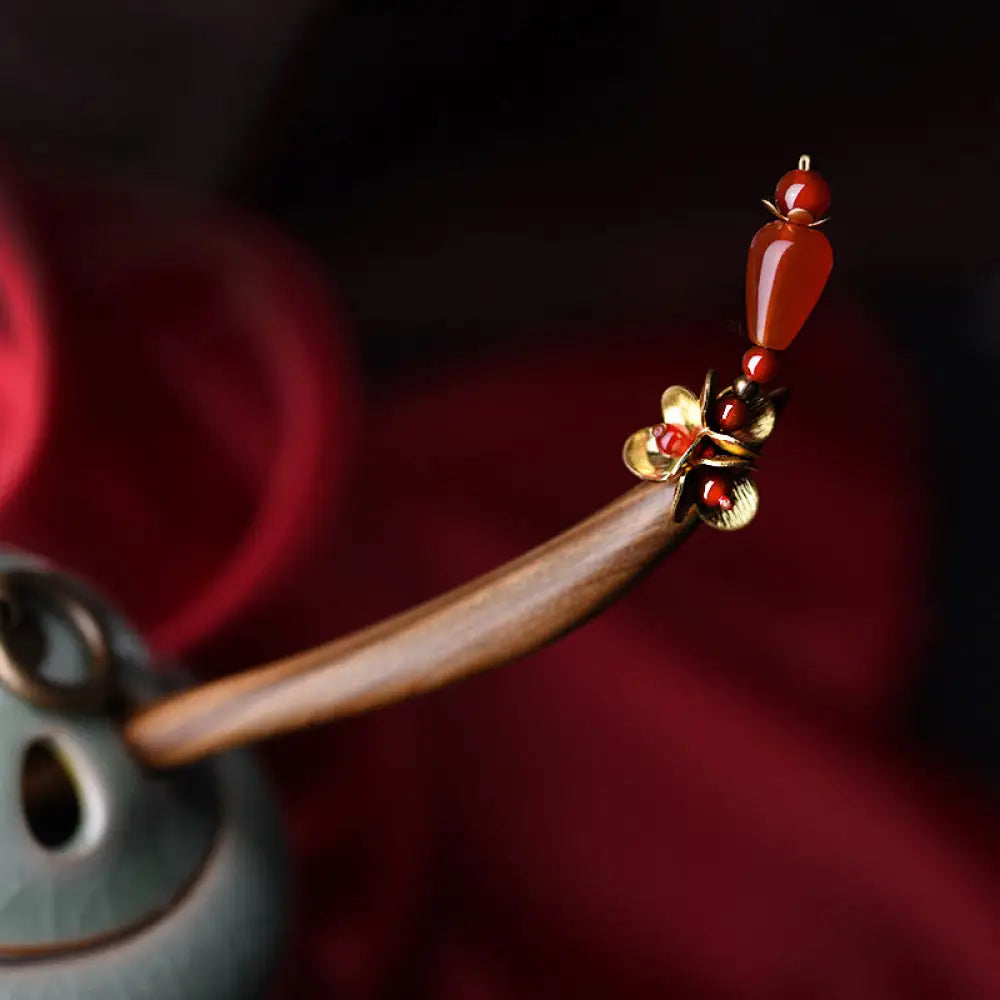 BWOOOH Silver Tassel Green Sandalwood Soothing Hairpin