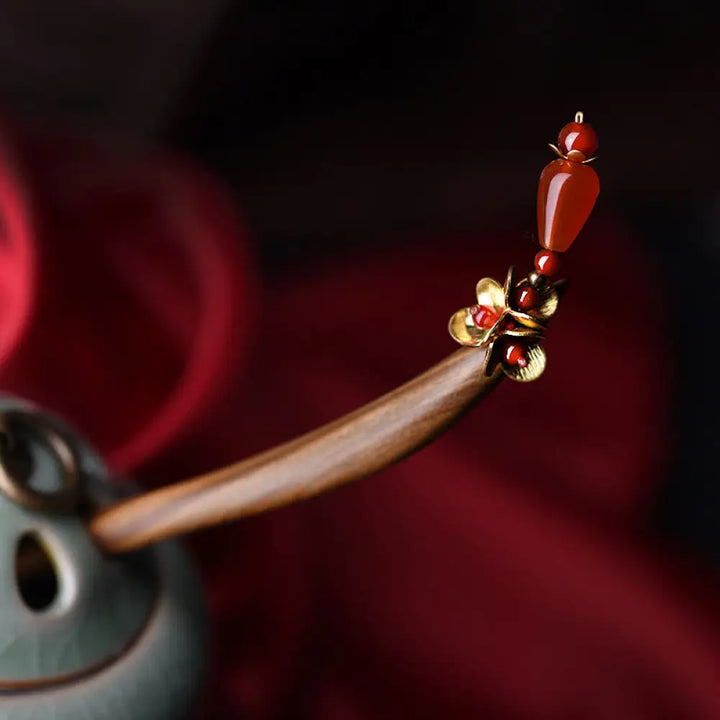 BWOOOH Silver Tassel Green Sandalwood Soothing Hairpin