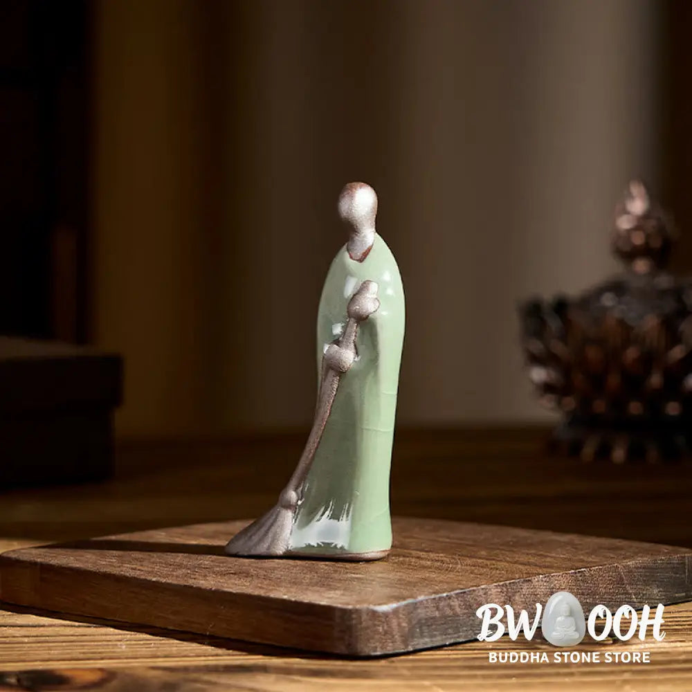 BWOOOH handcrafted Buddha statue - Small Formless Buddha Sweeping Monk