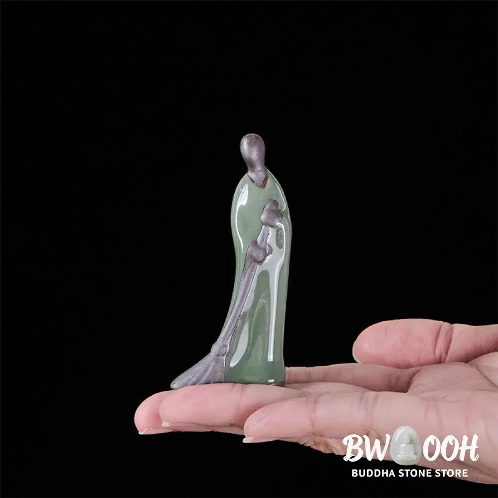 BWOOOH handcrafted Buddha statue - Small Formless Buddha Sweeping Monk