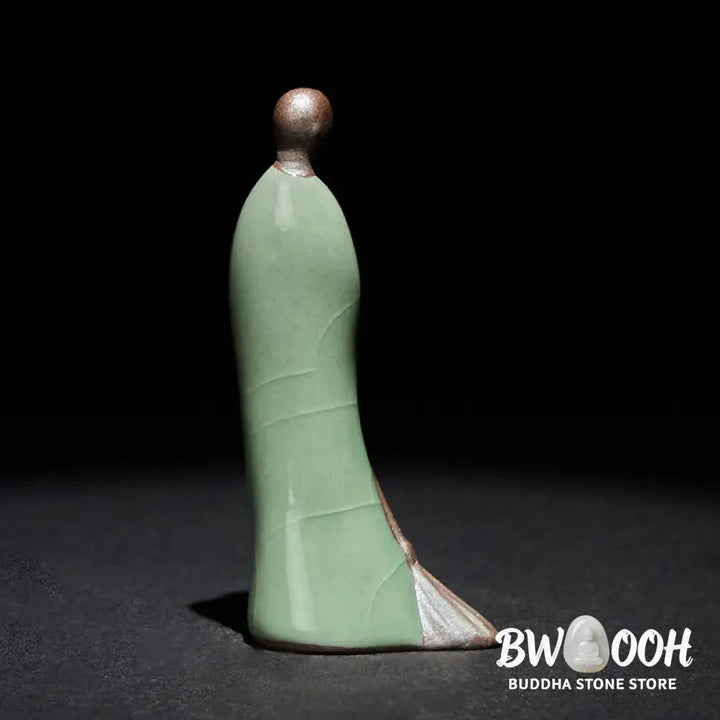 BWOOOH handcrafted Buddha statue - Small Formless Buddha Sweeping Monk