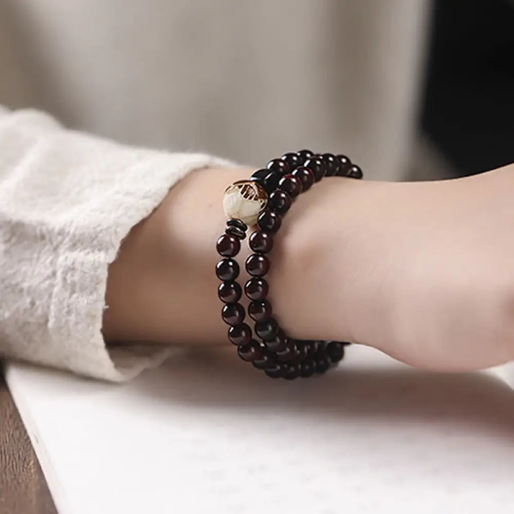 BWOOOH Small Leaf Red Sandalwood Lotus Bodhi Seed Carved Protection Double Wrap Bracelet - Small Leaf Red