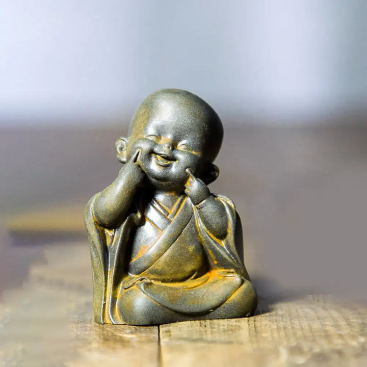 BWOOOH resin Buddha statue - Small Meditating Monk Iron Powder R