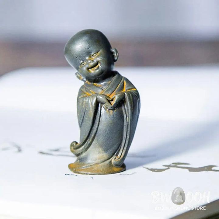 BWOOOH resin Buddha statue - Small Meditating Monk Iron Powder R