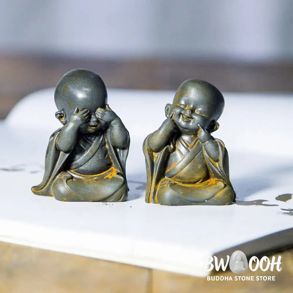 BWOOOH resin Buddha statue - Small Meditating Monk Iron Powder R