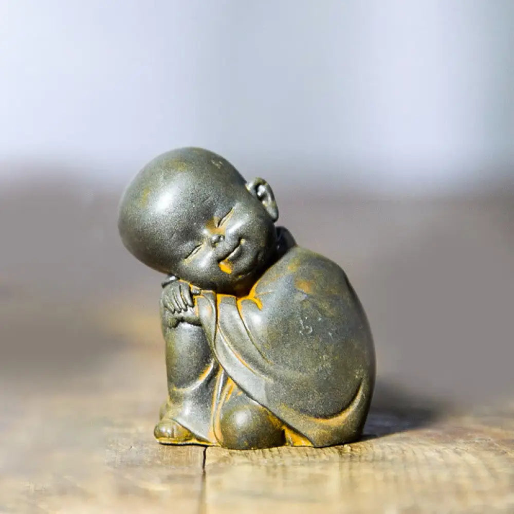BWOOOH resin Buddha statue - Small Meditating Monk Iron Powder R