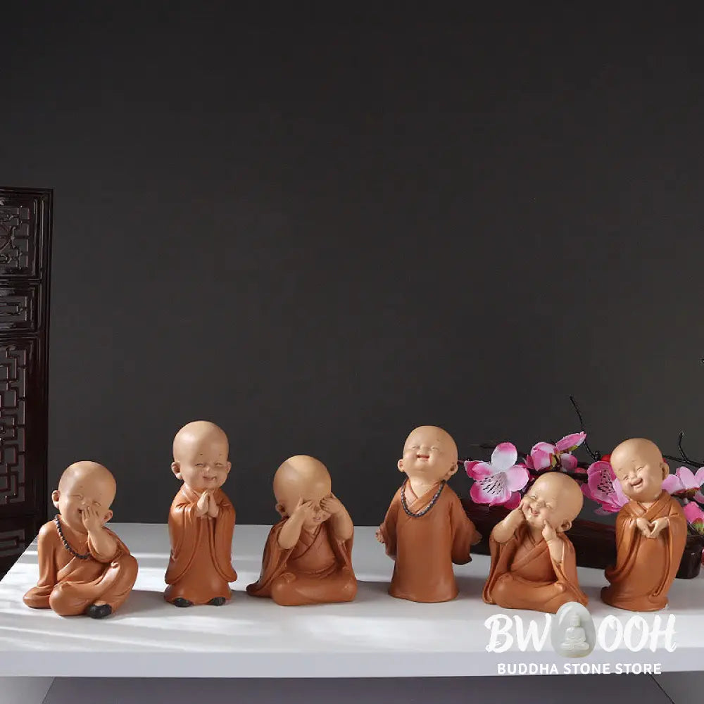 BWOOOH resin Buddha statue - Small Mini Meditation Praying Monk 