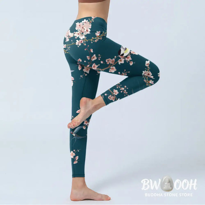 BWOOOH printed yoga leggings - Sparrow Swallow Peach Blossom Pattern Pr