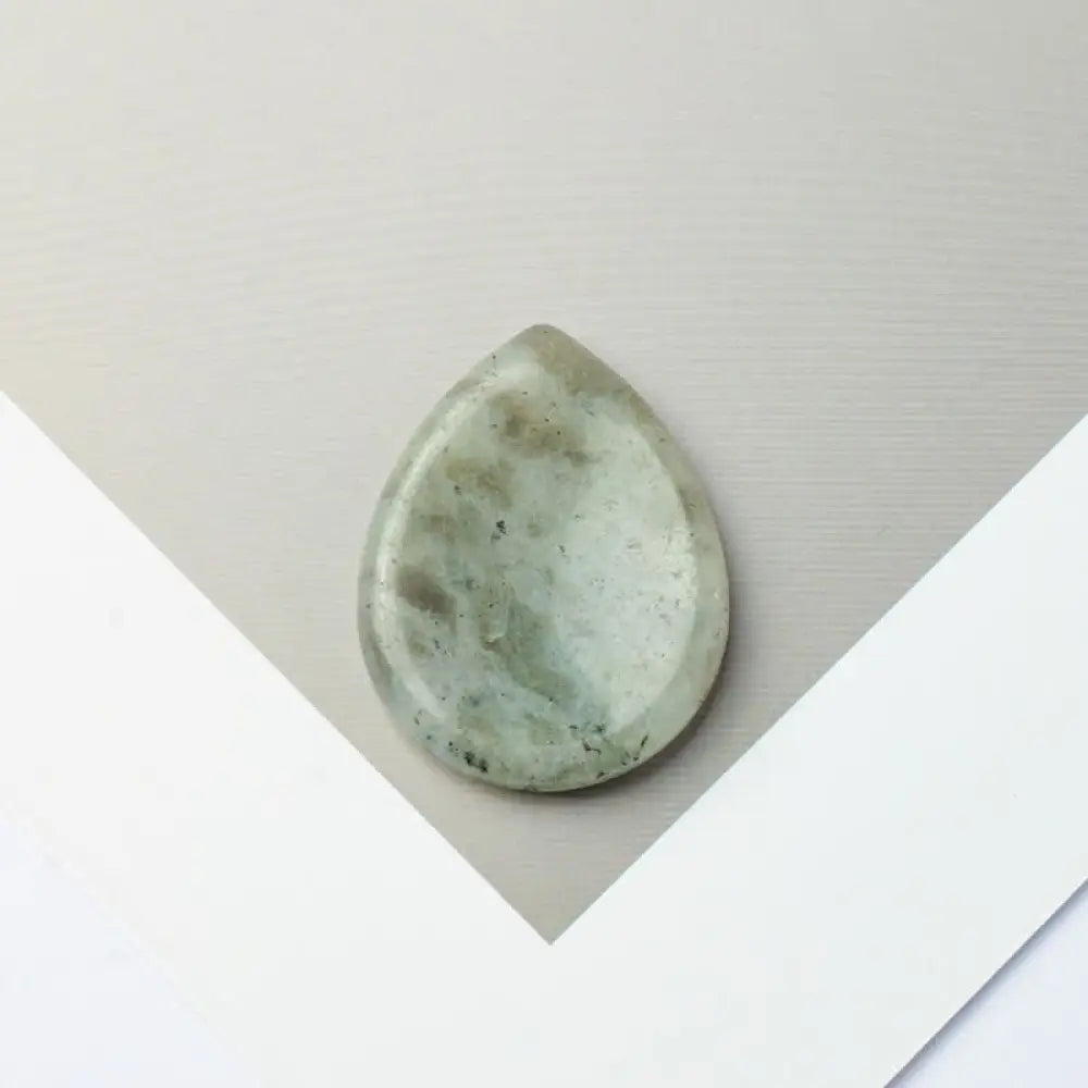 Buddha Stones Teardrop Shape Worry Stone Protection Crystal Decor 34*26*7.8cm - Natural Labradorite(Color May Vary)