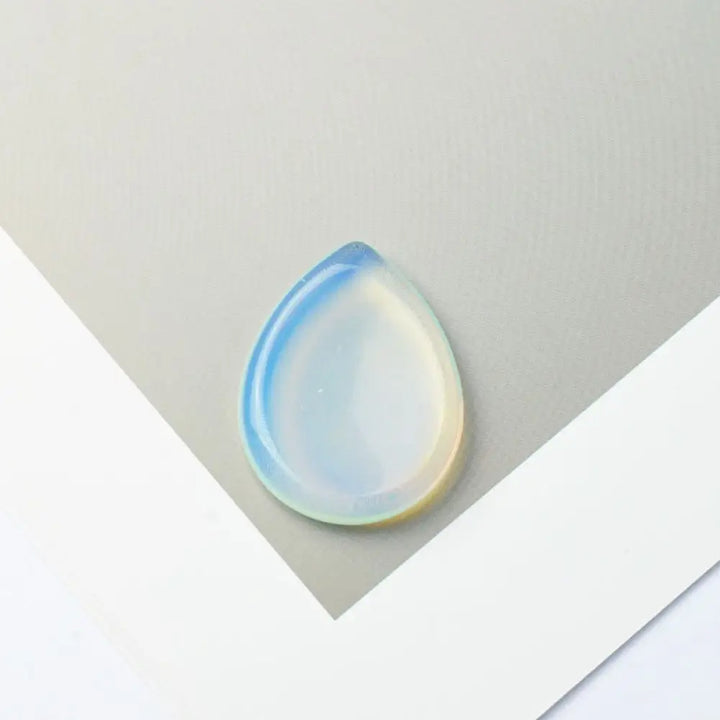 Buddha Stones Teardrop Shape Worry Stone Protection Crystal Decor 34*26*7.8cm - Natural Opal(Color May Vary)