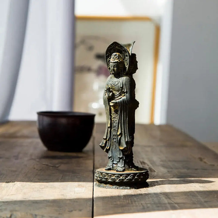 BWOOOH resin Kwan Yin statue - Three-sided Kwan Yin Avalokitesvara