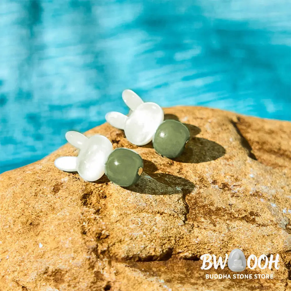 Buddha Stones Tridacna Stone Cute Rabbit Hetian Jade Luck Earrings - Hetian Jade Tridacna Stone(Copper Posts) - Earrings