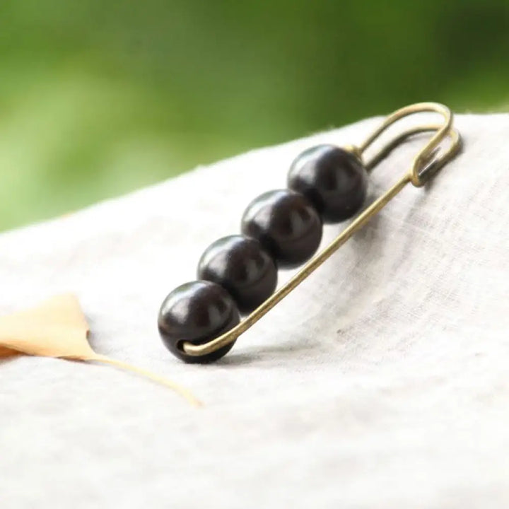Buddha Stones Vintage Sandalwood Agathis Alba Ebony Wood Peltogyne Beads Healing Brooch - Ebony Wood - Brooch