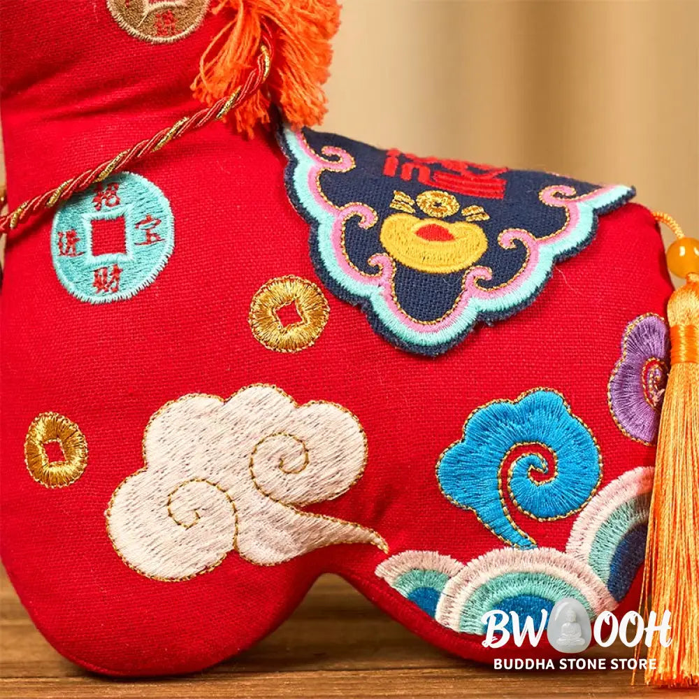 Buddha Stones Year of the Horse Copper Red String Fu Character Embroidery Prosperity Home Decoration - Decorations