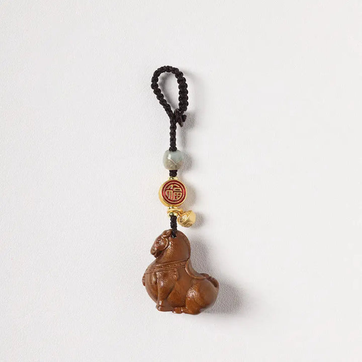 Buddha Stones Year Of The Horse Fu Character Small Leaf Red Sandalwood Various Sandalwood Balance Key Chain - Green
