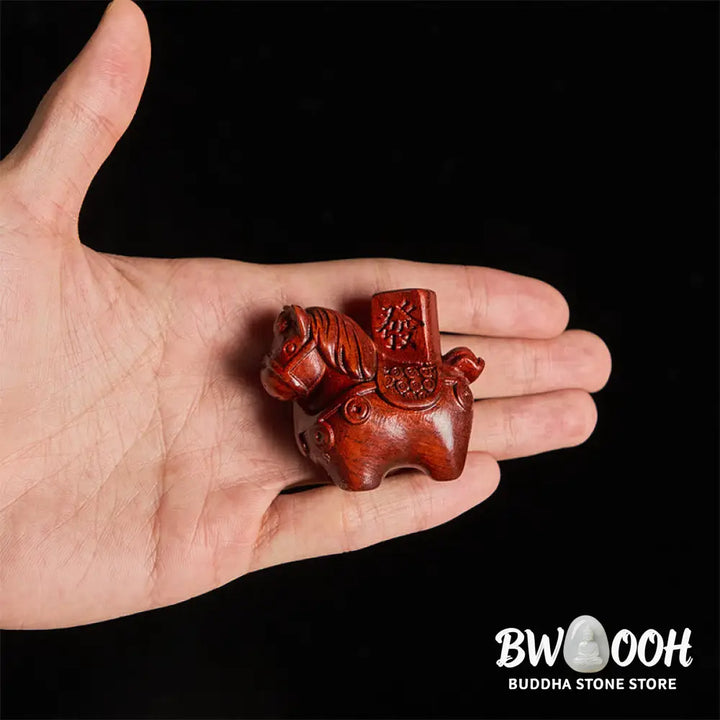 Buddha Stones Year of the Horse Get rich Green Sandalwood Small Leaf Red Sandalwood Linden Wood Animals Positive