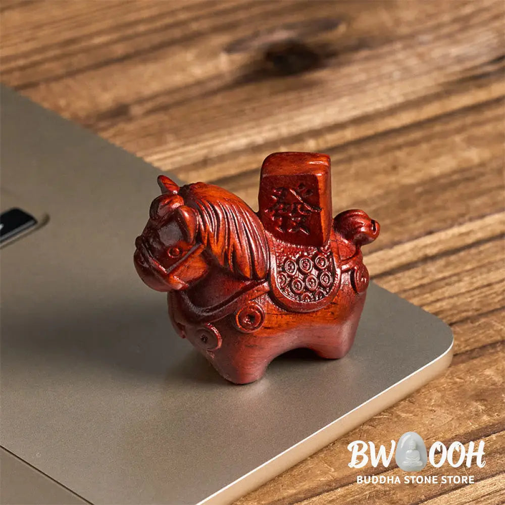 Buddha Stones Year of the Horse Get rich Green Sandalwood Small Leaf Red Sandalwood Linden Wood Animals Positive