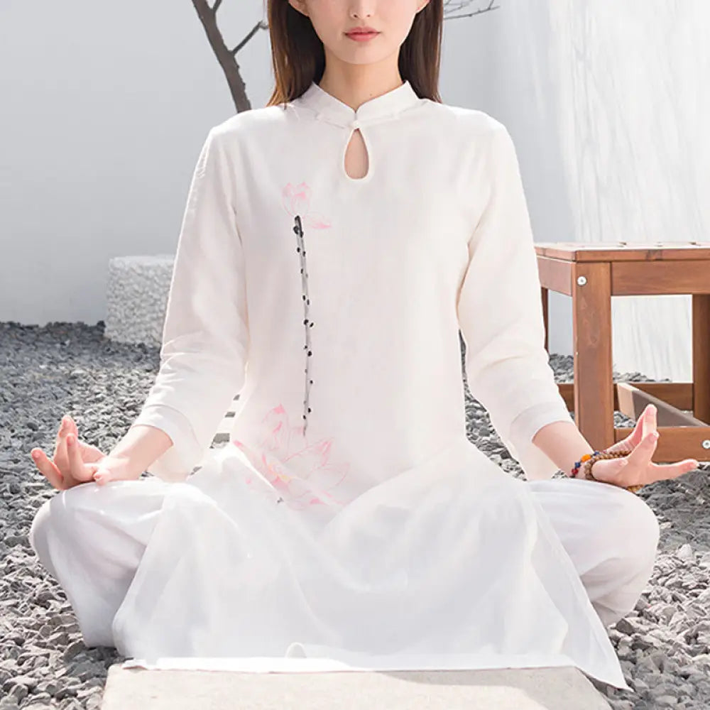 Woman wearing a comfortable 2-piece cotton linen lotus pattern meditation and yoga set