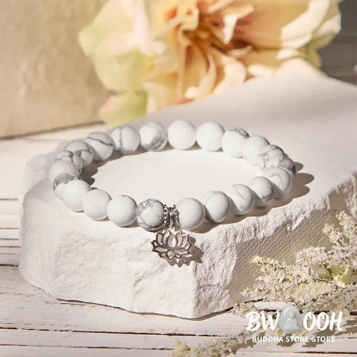 BWOOOH 925 Sterling Silver Lotus Design Natural White Turquoise Wealth Bracelet - Bracelet
