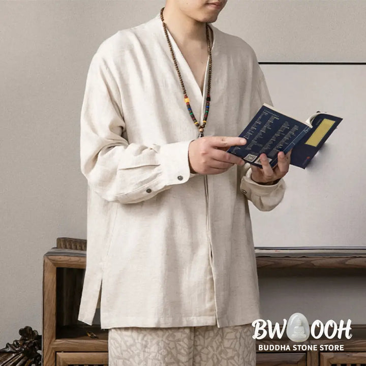 Man wearing BWOOOH V-Neck Men&