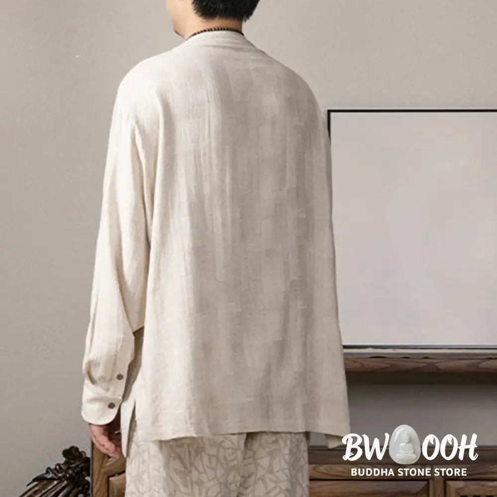 Man wearing BWOOOH V-Neck Men&