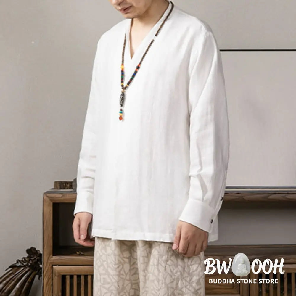 Man wearing BWOOOH V-Neck Men&