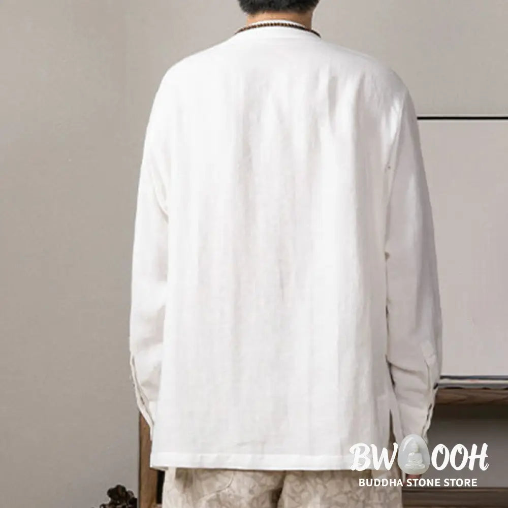 Man wearing BWOOOH V-Neck Men&