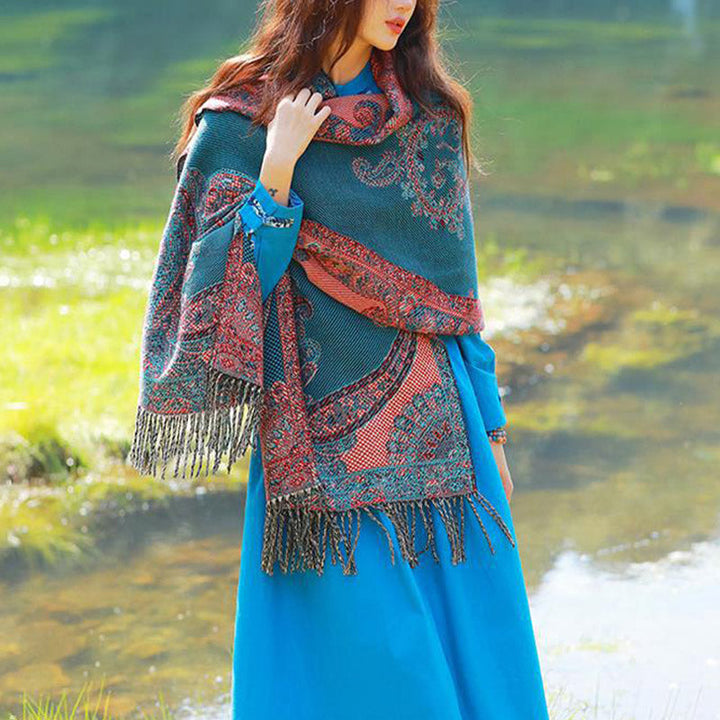 BWOOOH Tibetan Vine Leaves Pattern Design Shawl Cozy Trav