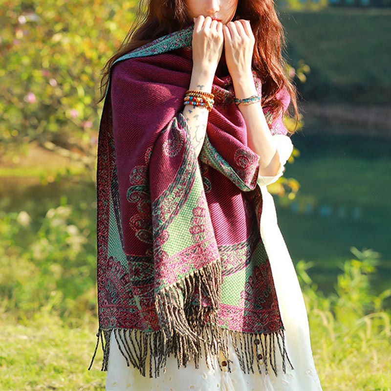 BWOOOH Tibetan Vine Leaves Pattern Design Shawl Cozy Trav