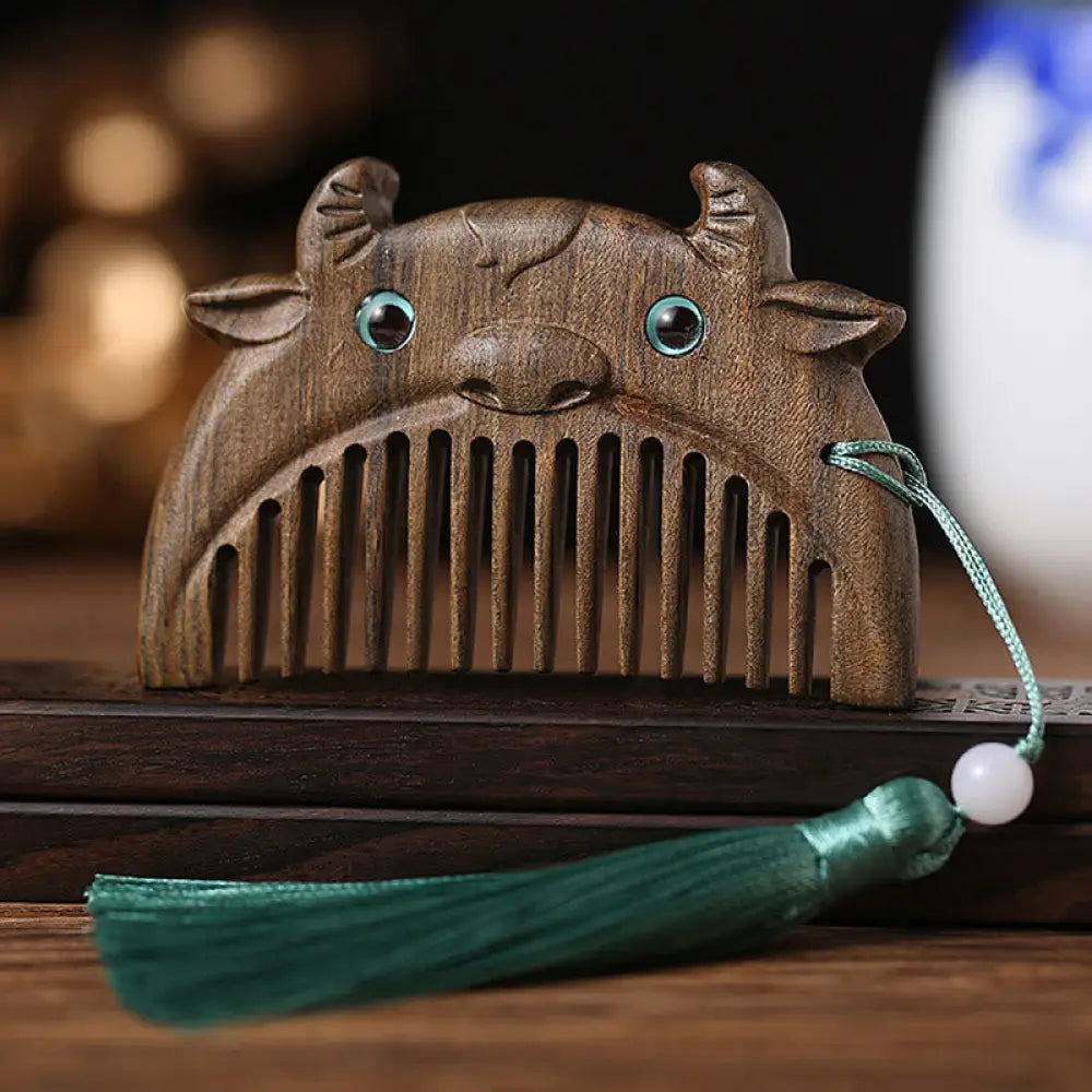 Chinese Zodiac Green Sandalwood Peace Mini Portable Comb - Chacate Preto Wood / Ox - Comb