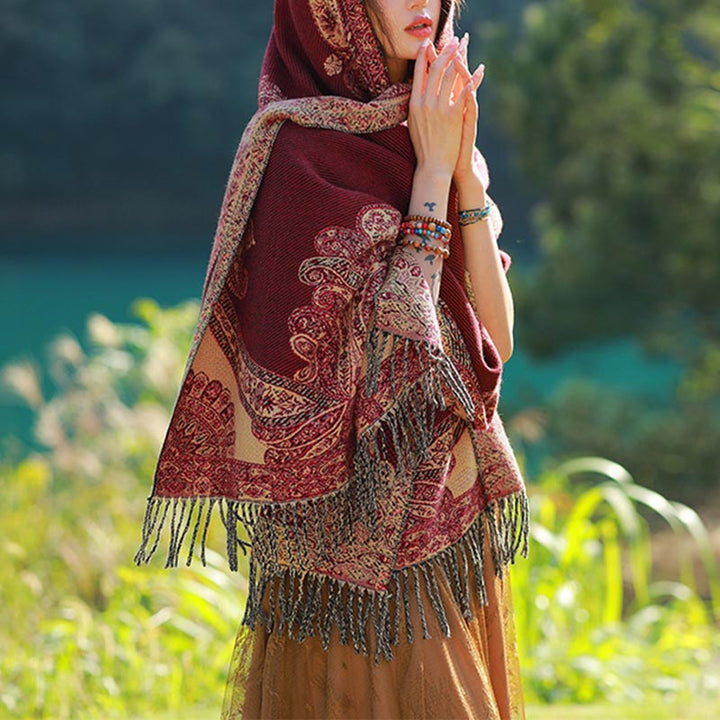 BWOOOH Tibetan Vine Leaves Pattern Design Shawl Cozy Trav
